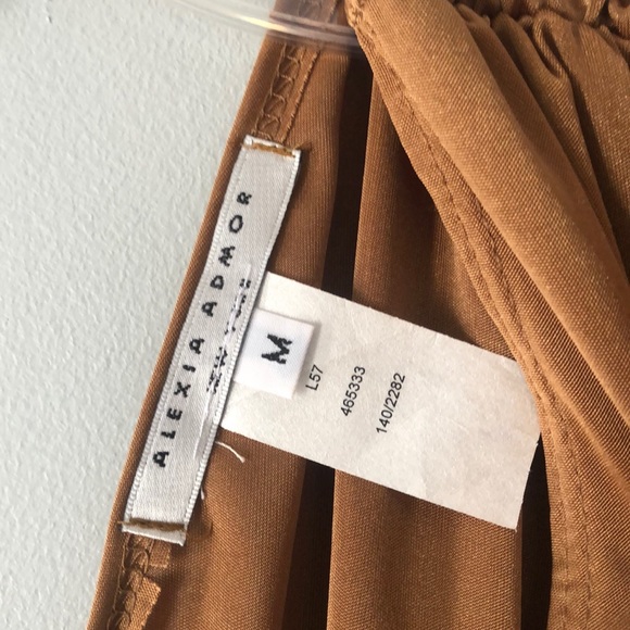 Bronze Alexis Admor Low Cut Top - Picture 3 of 4